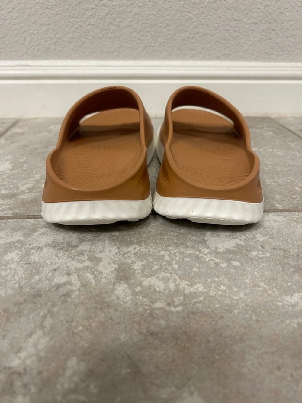 KuaiLu Womens Recovery Sandals Size 7